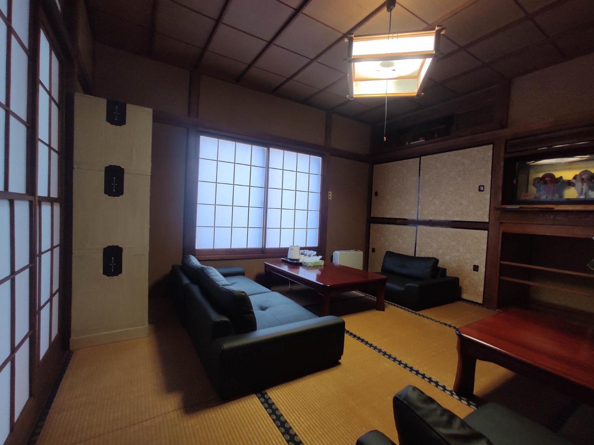 אוצונומיה Guesthouse Kincha 駅東口 מראה חיצוני תמונה